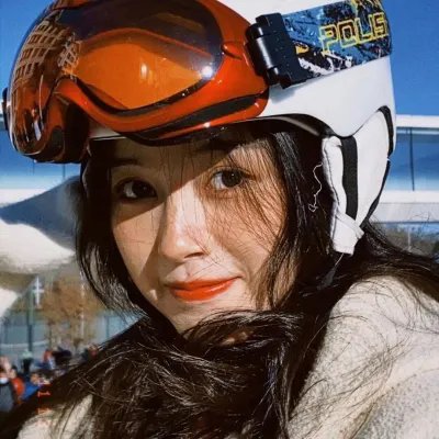 艳谍金骷髅